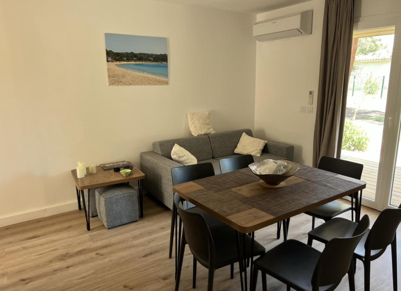 Fiori Di Cala Rossa Residence Hoteliere Lecci Bagian luar foto