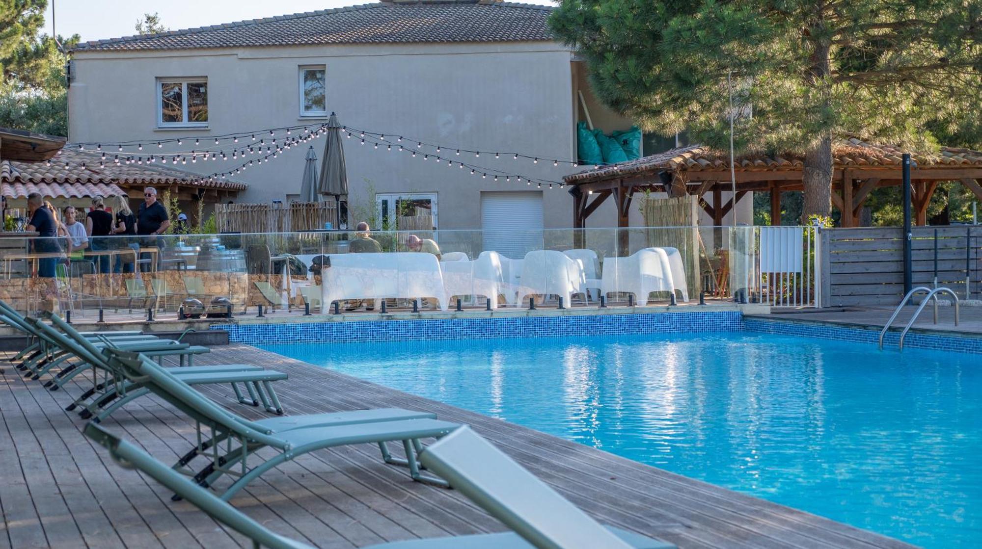 Fiori Di Cala Rossa Residence Hoteliere Lecci Bagian luar foto